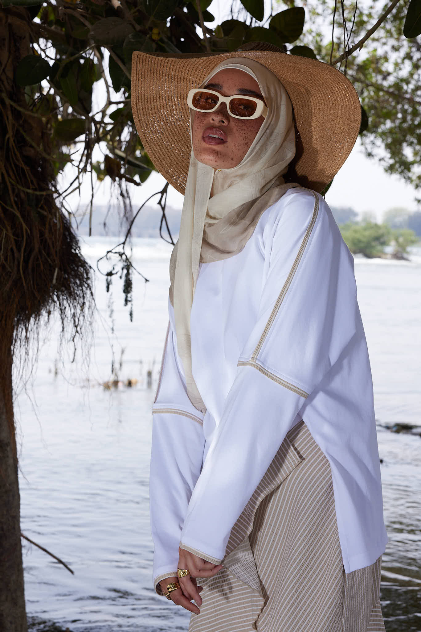 Cotton top with camel  trim