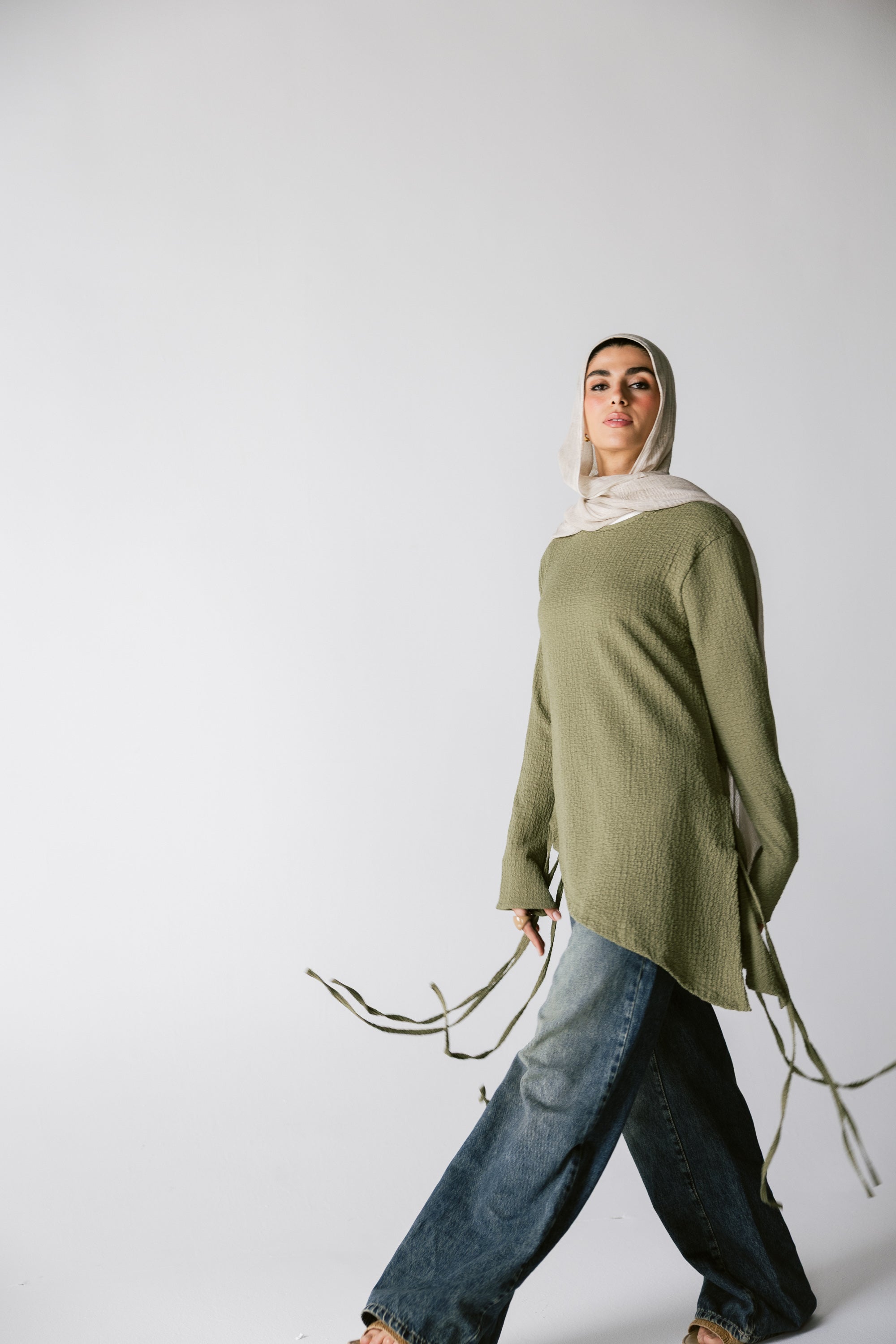Olive Asymmetric Top