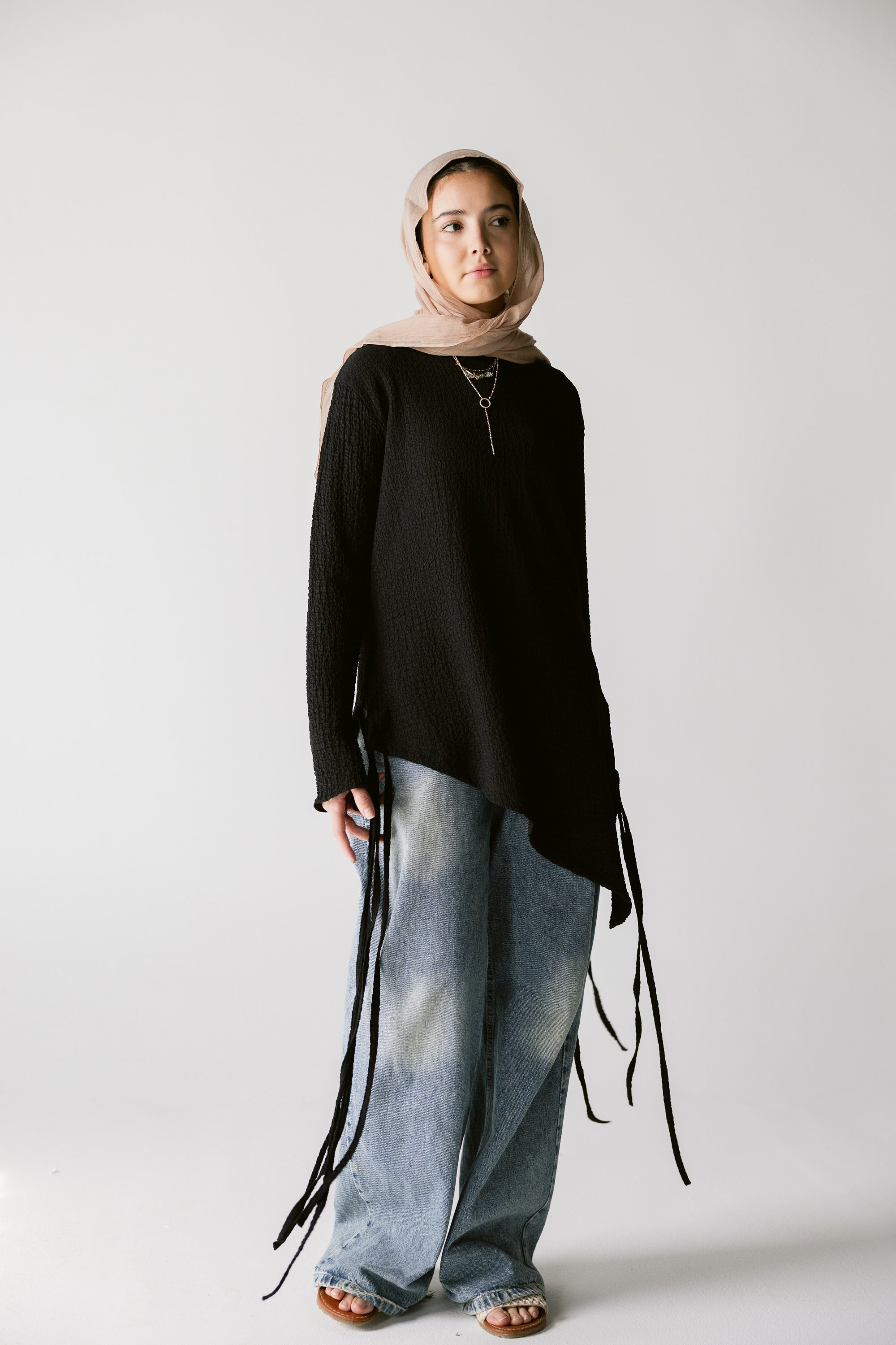 Black Asymmetric Top