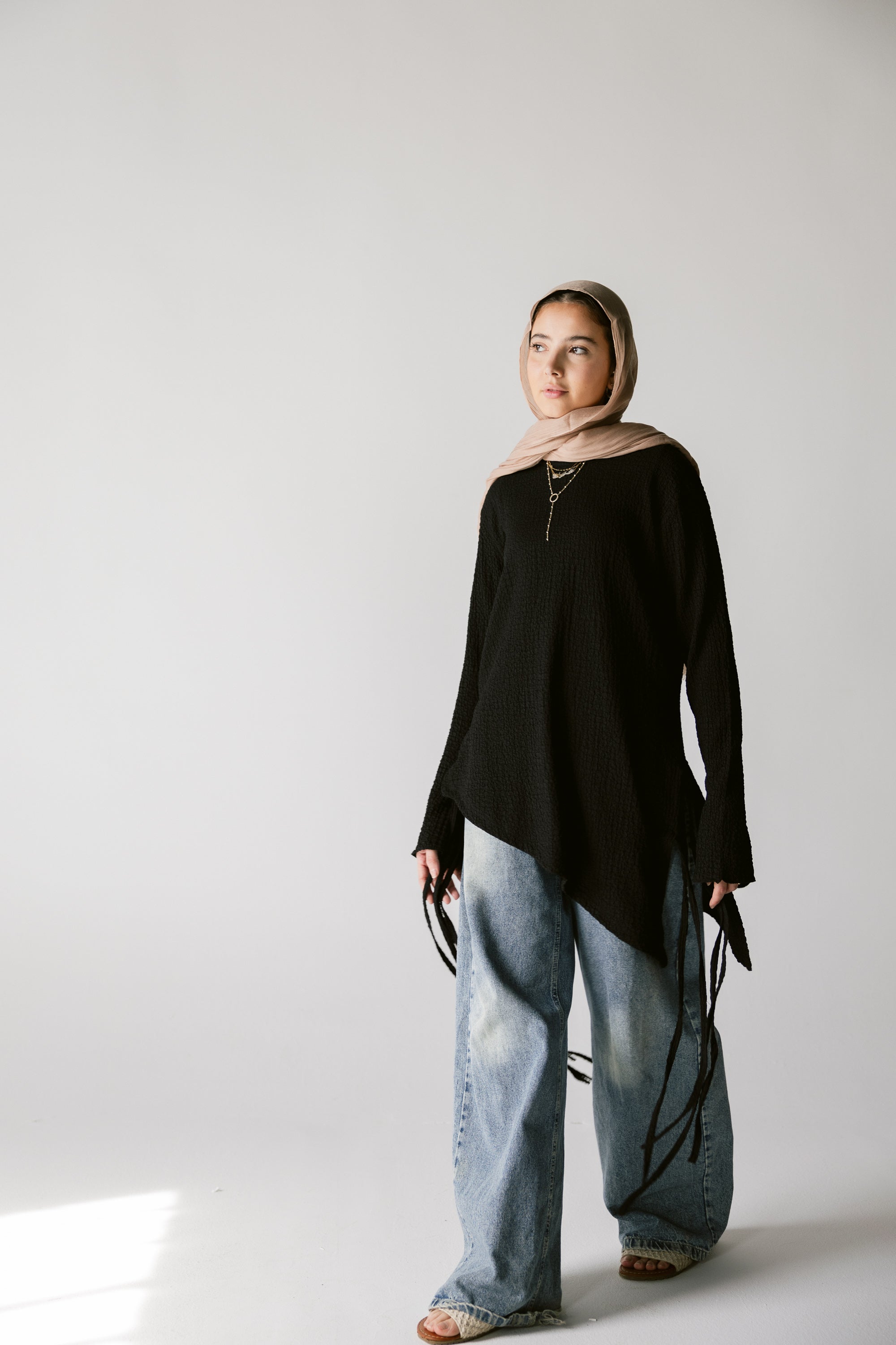 Black Asymmetric Top