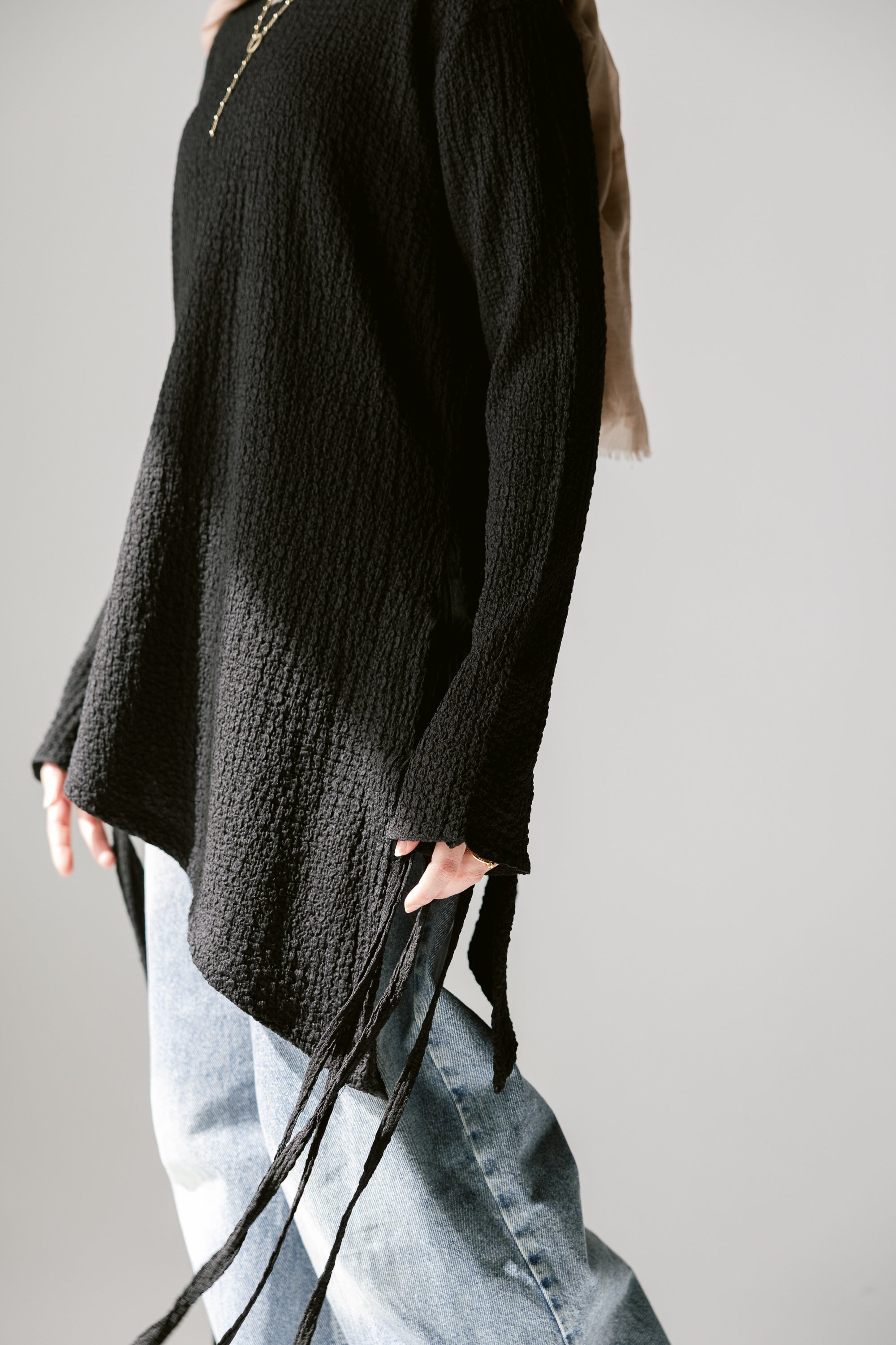 Black Asymmetric Top